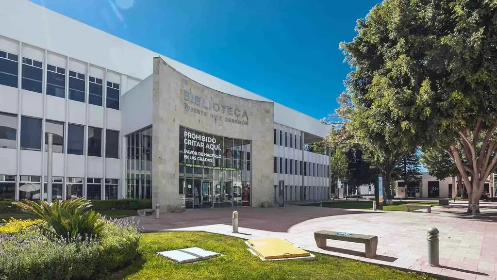  biblioteca-universidad-queretaro-tec-monterrey-campus