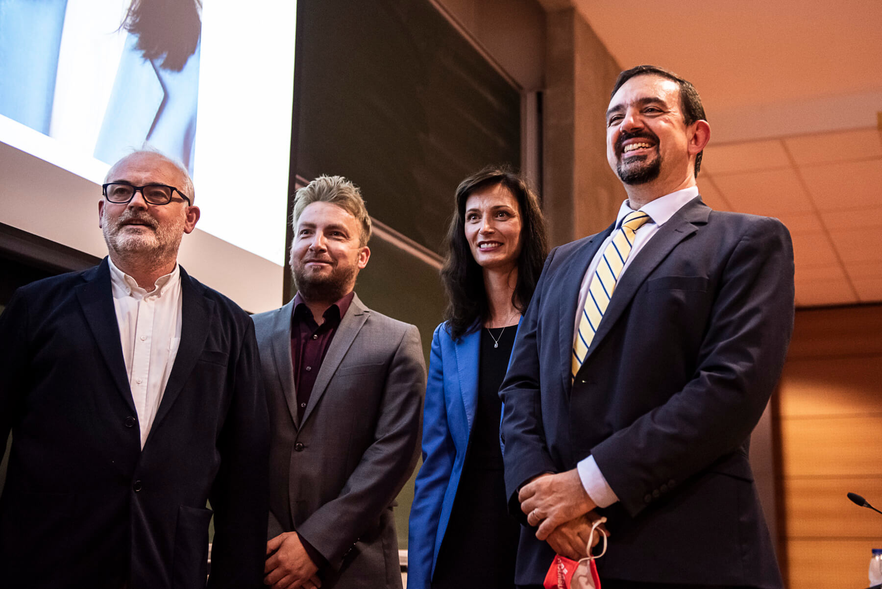 De g.à dte : Kevin MacGabhann (directeur des relations internationales), Enrico Prinz (directeur de l'internationalisation), Mariya Gabriel, Herbert Castéran (directeur général))