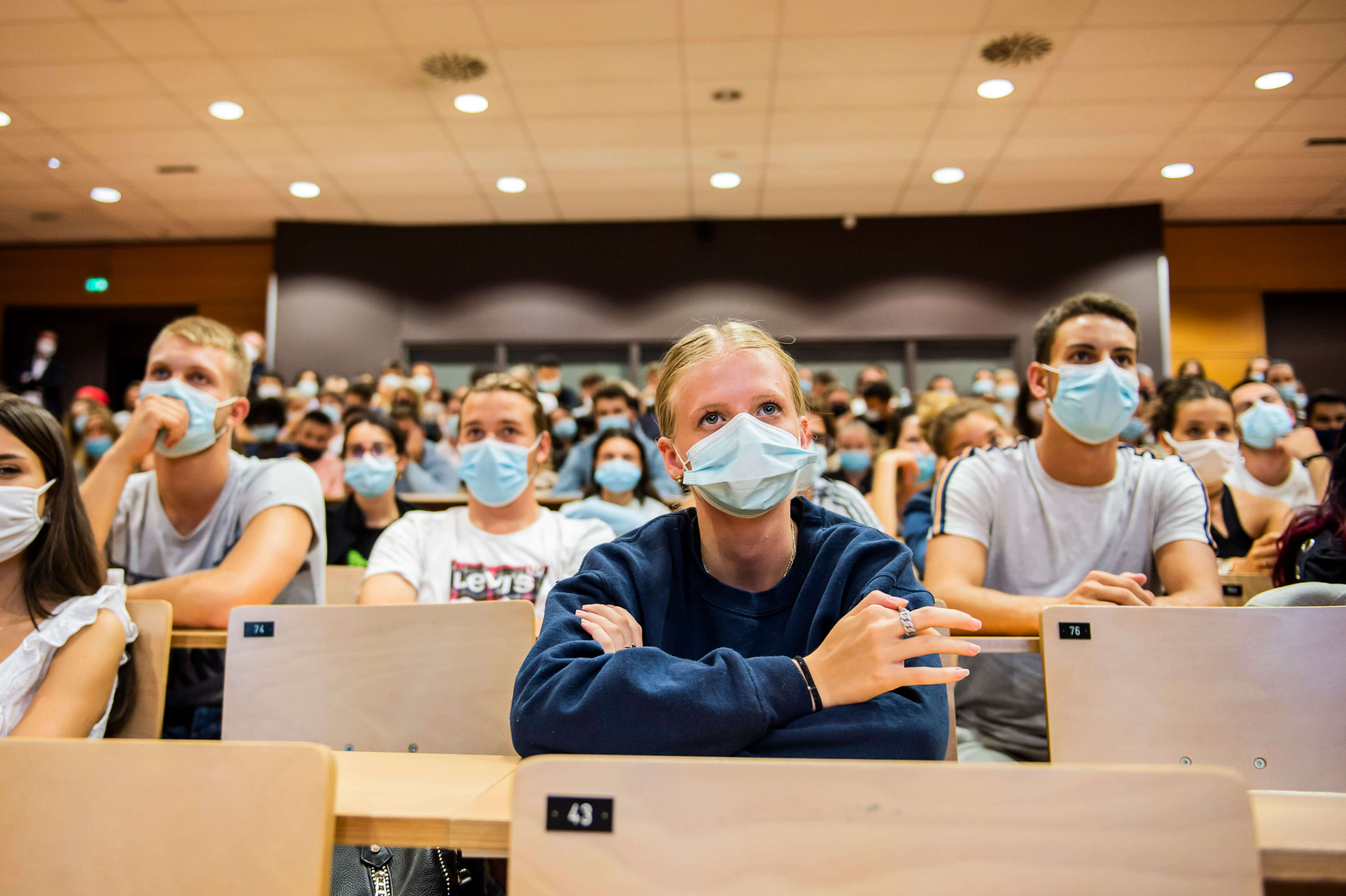 Etudiants de l'EM Strasbourg - conférence Mariya Gabriel