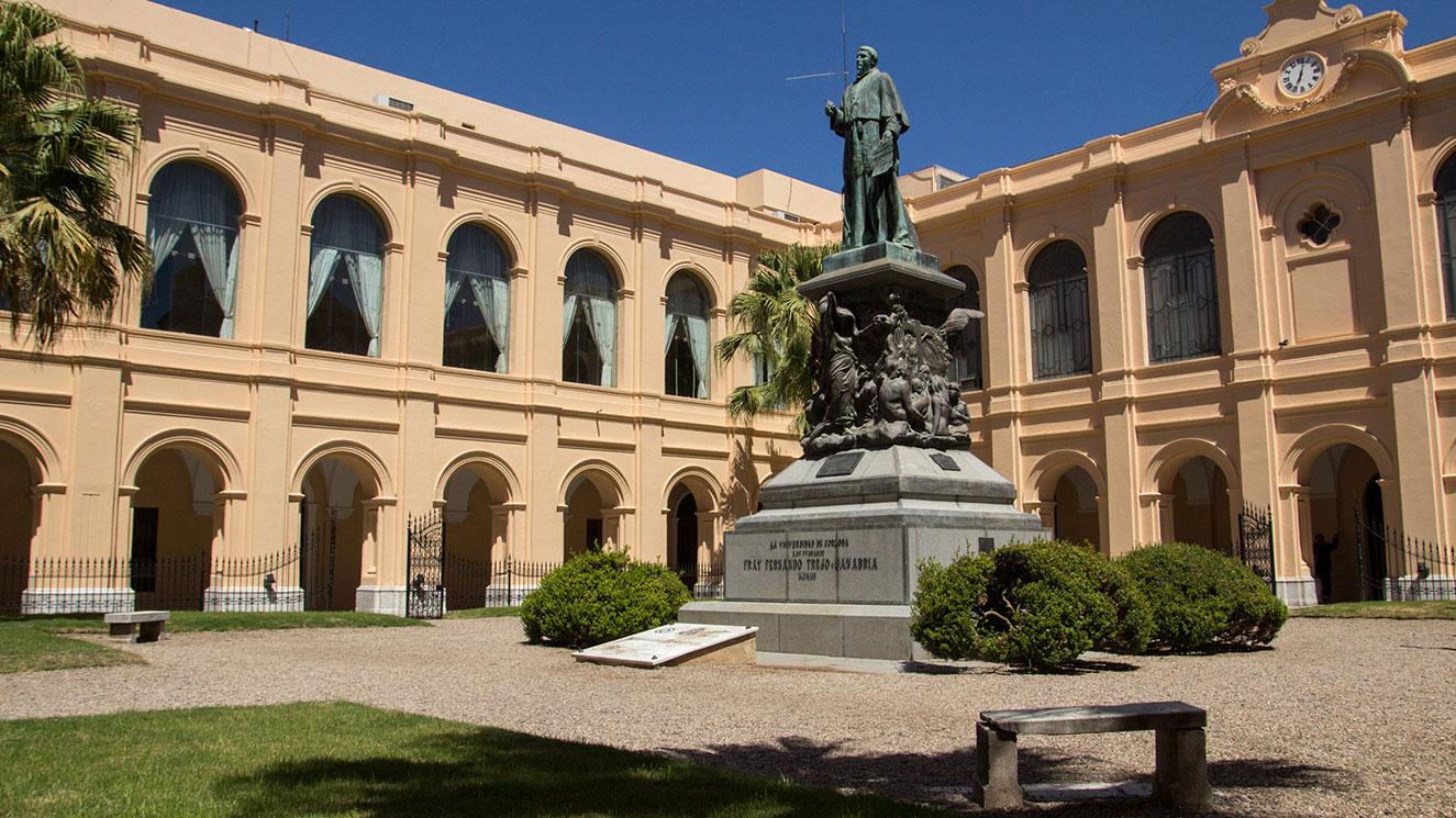 Universidad Nacional De Cordoba - EM Strasbourg