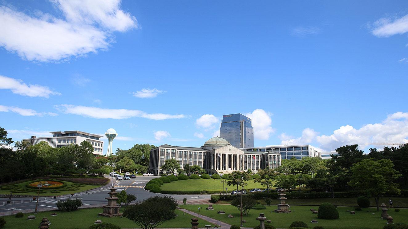 Kyungpook National University - EM Strasbourg